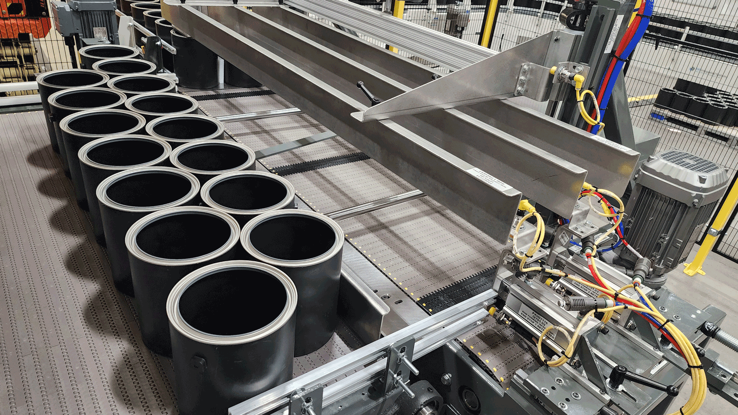 Goldco-Robotic-Bulk-Palletizer-Paint-Cans Goldco Robotic Bulk Palletizer - Paint Cans