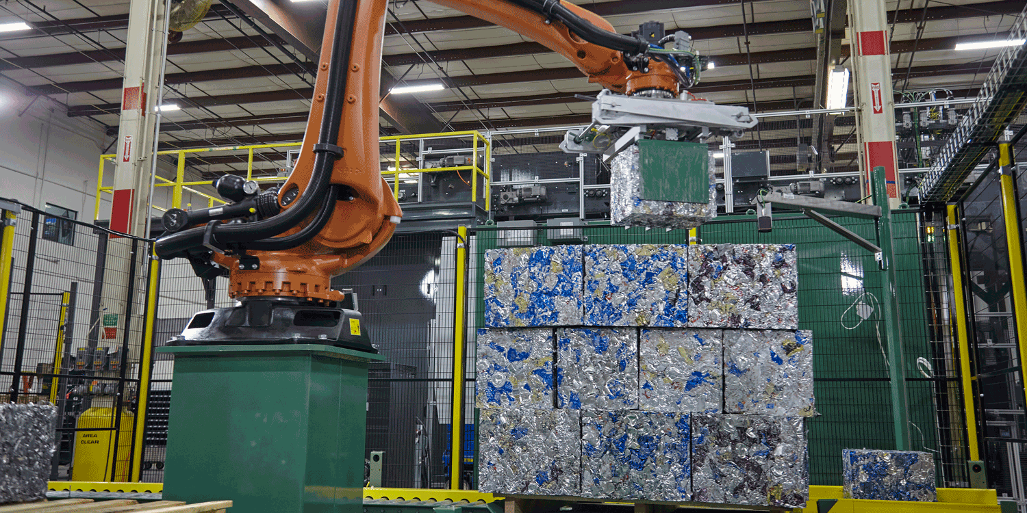 Stact Specialty Robotic Palletizer - Bales